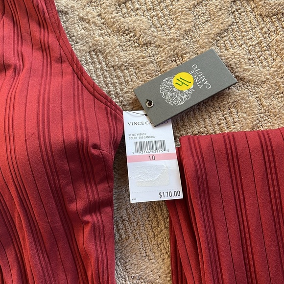 NWT VINCE CAMUTO V-NECK PLUNGE ONE PIECE SWIMSUIT W REMOVABLE BELT SZ 10 SANGRIA - Picture 7 of 8